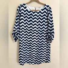 CHARMING CHARLIE Women's Chevron Quarter Sleeve Keyhole Back Mini Dress Size M
