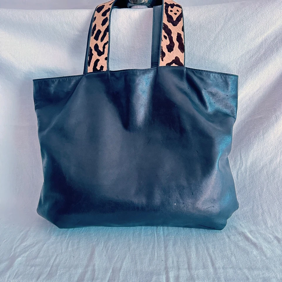 Bolso de hombro Mode Frison Haraco de cuero genuino con estampado de leopardo Foto 2 de 4