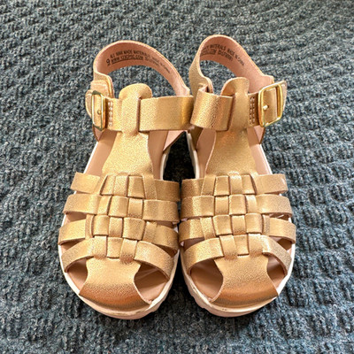 Happily Grey Girls Gold Strappy Woven Buckle Sandals Open Toe Flat US 9