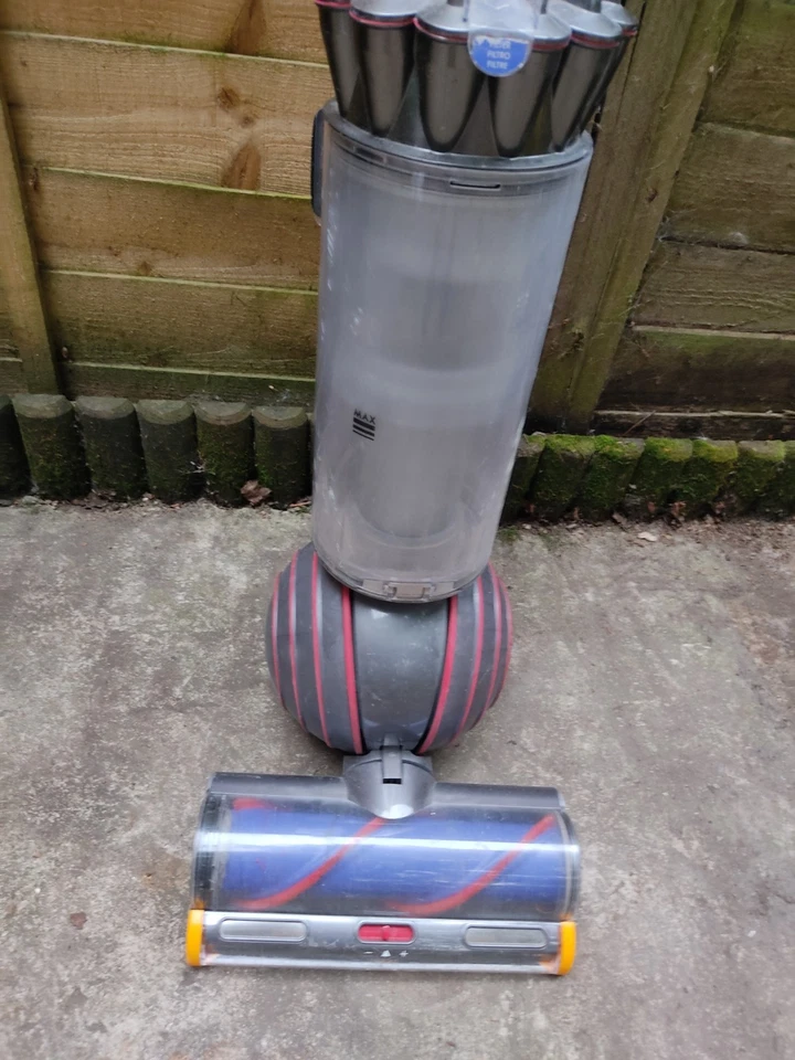 Dyson Ball Animal 2 UP24 Bagless Upright Vacuum Cleaner - Image 2 of 3