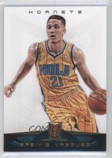 2012-13 Panini Momentum Greivis Vasquez #182 0a1