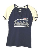 England Patriots Women’s Navy Blue V-Neck T-Shirt – NFL Fan Apparel – Medium