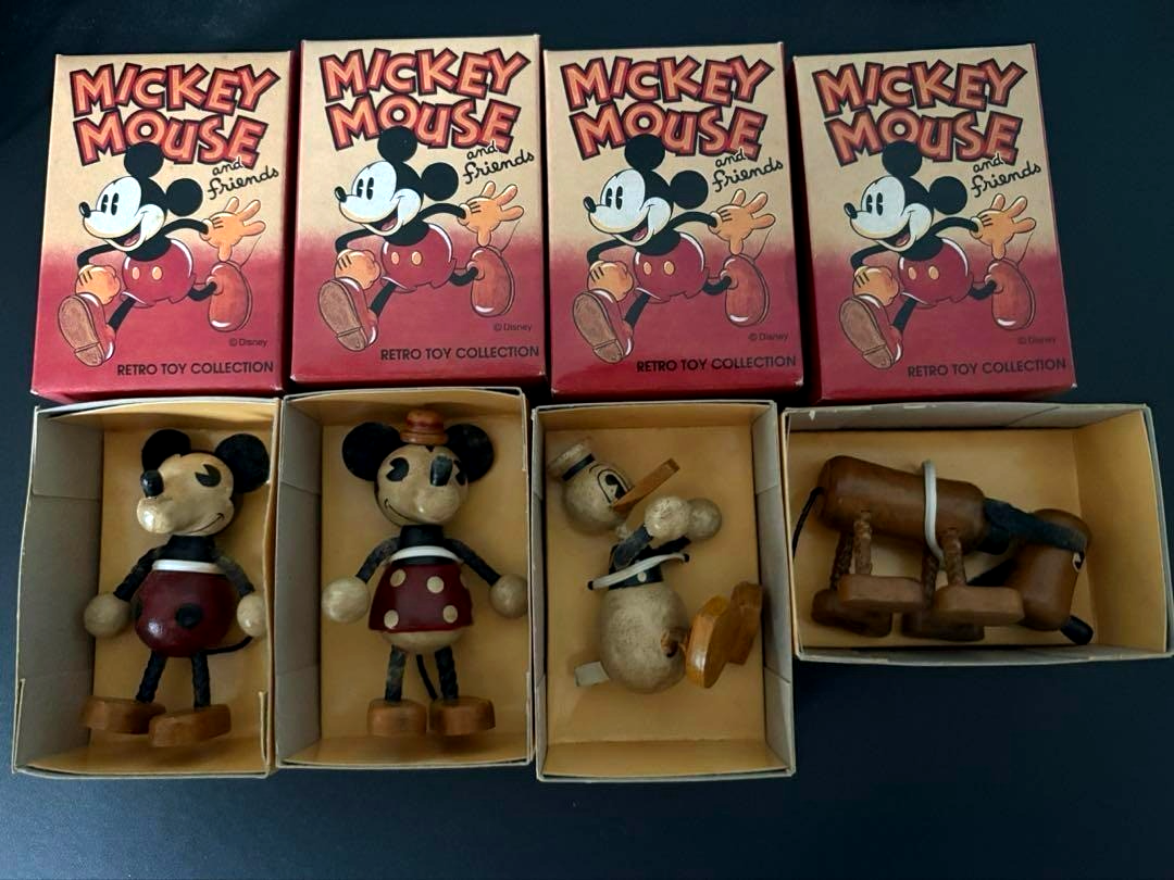 Young Epoch Disney Mickey Minnie Pluto Donald Wooden Doll Figure
