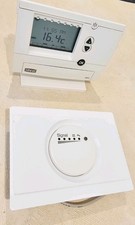 Image of Ideal 216131 Kit, RF Electronic 7 Day Programmable Room Thermostat KIT-216131