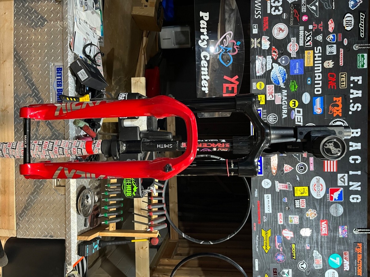 RockShox Lyrik Ultimate Charger RC2 Suspension Fork