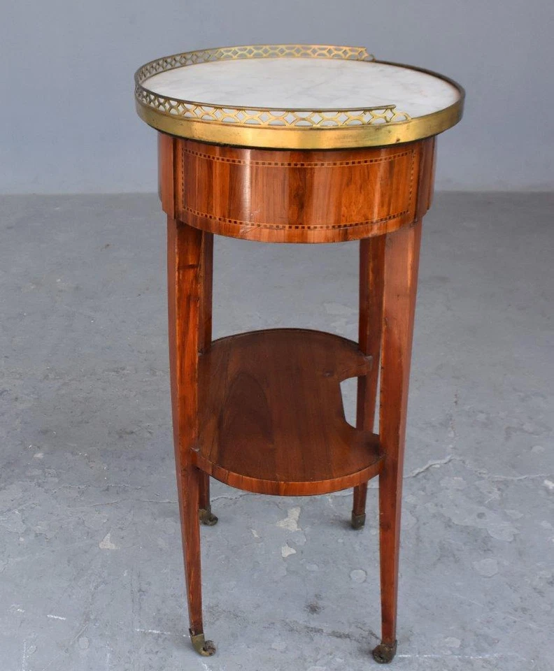 Table de chevet rognon Louis XVI estampillée J.B Vassous (1739-1807) - Photo 3/4