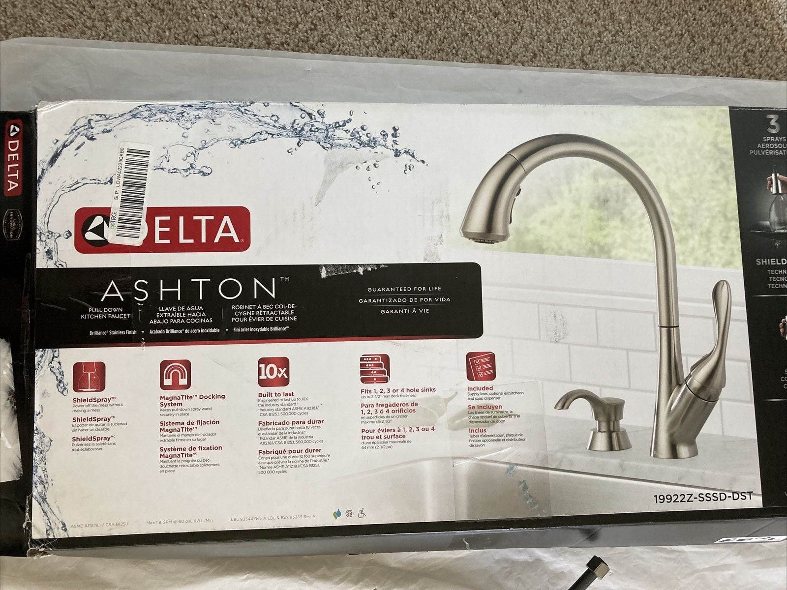 Delta Ashton Pull Down Kitchen Faucet Black Stainless 19922ZSssdDst