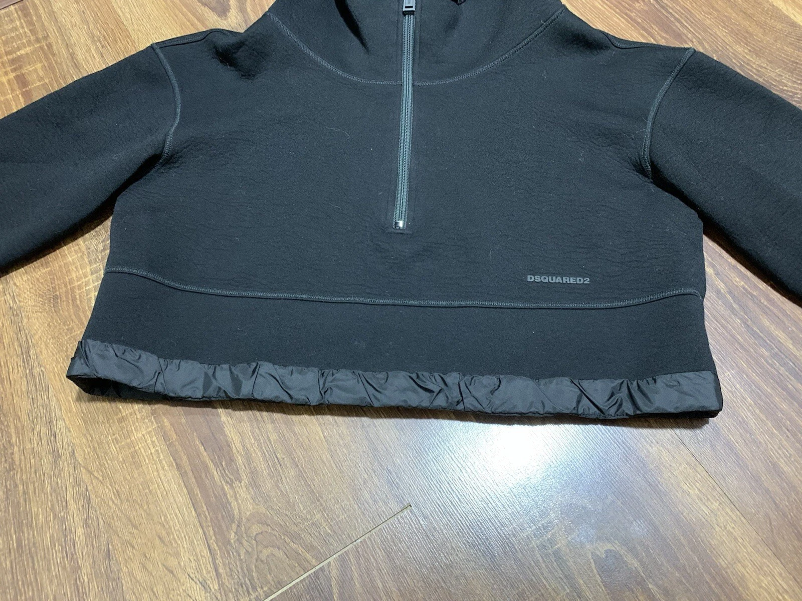 Felpa con cappuccio Dsquared2 nera in neoprene cropped Wmns