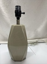 "Lámpara de mesa de cerámica de 12"", bombilla estándar A, segunda mano 60 vatios máximo - cable de 6 pies"