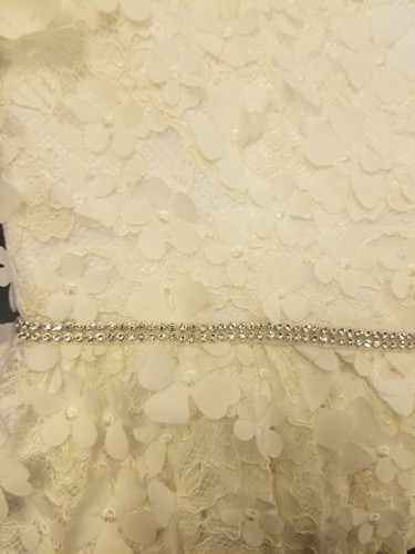 BELLE BADGLEY MISCHKA Collection White 3D Floral Flower Girl High/Low Dress 16 - Picture 4 of 4