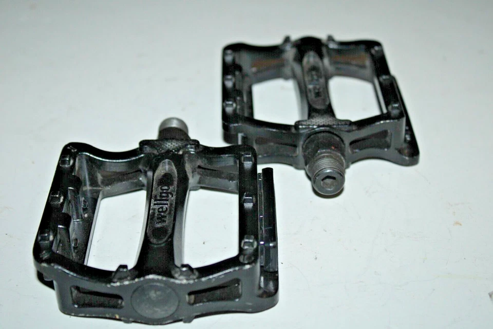 Wellgo Platform 骑行踏板 平黑色 9/16 英寸 混合山地车 硬尾 美国 托运人 — 第 4/4 张图片