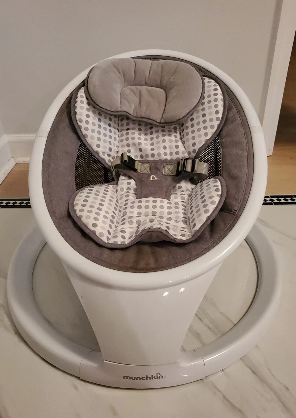 Munchkin Bluetooth Enabled Baby Swing, KMCA0788, White - MSRP $199