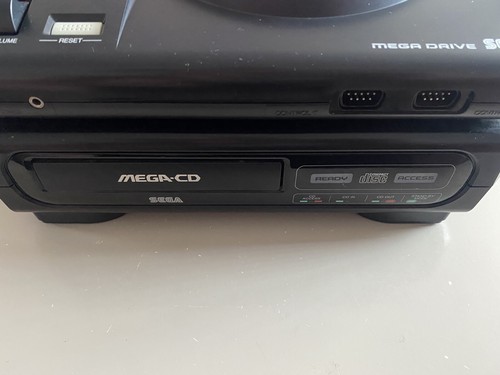 Consola Sega Mega CD y Megadrive, PAL, todos los cables, mando oficial, *en muy buena condición* - Imagen 3 de 17