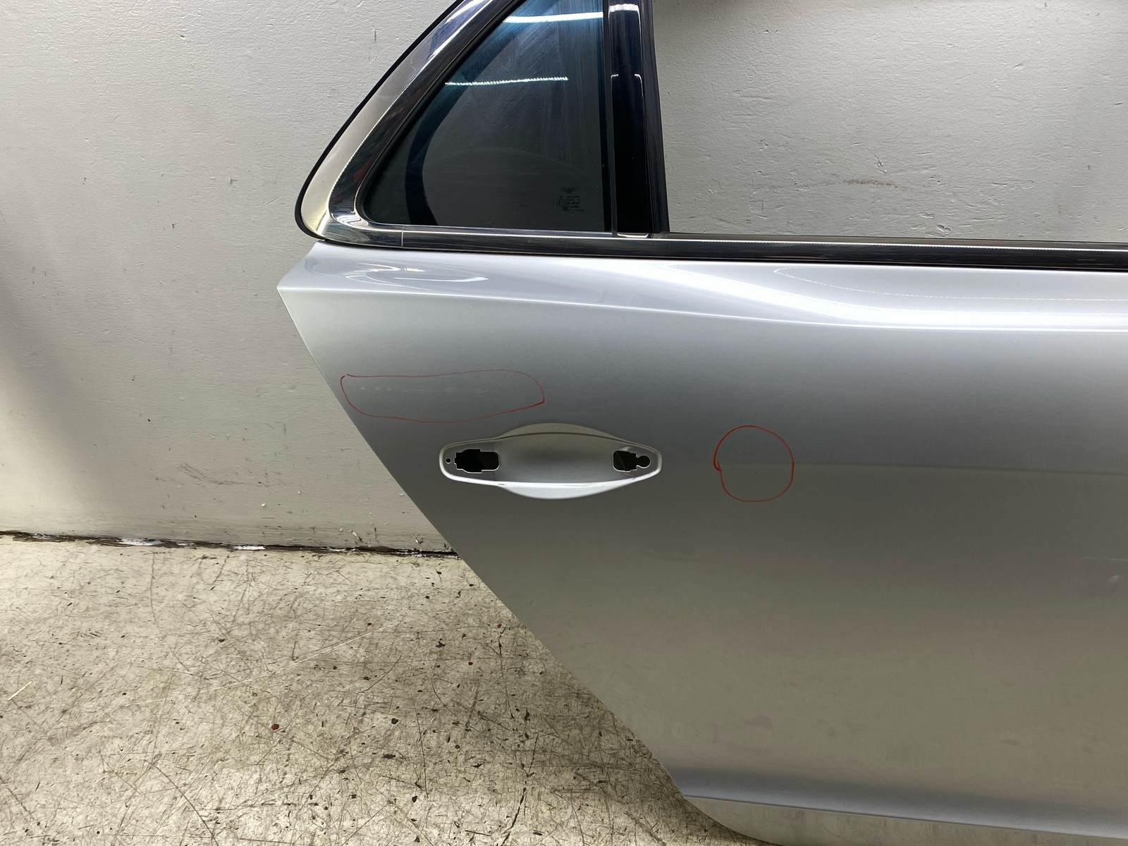2014-2019 BENTLEY FLYING SPUR REAR RIGHT DOOR SHELL SILVER FROST METALLIC(6770)