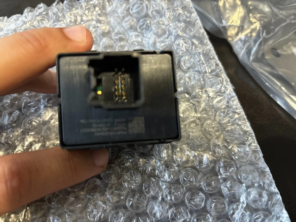 82215040AC 16-24 Ram 1500 2500 3500 trailer brake module Controller - - Image 3 of 4