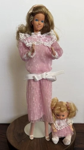 Vintage 1984 Barbie HEART FAMILY Mom and Baby Toddler Set Mattel Pink Dress