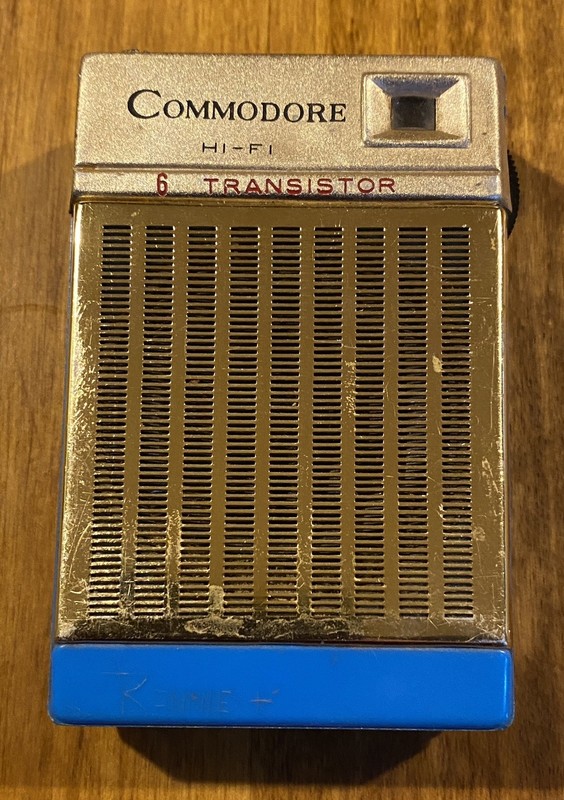 Vintage Commodore Hi-Fi 6 Transistor Radio in Used Condition Made in Japan