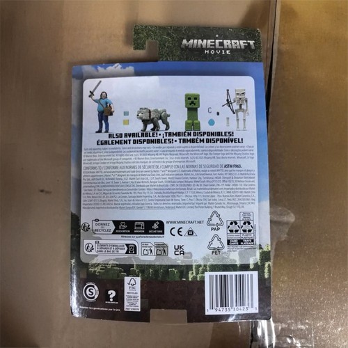 Minecraft Movie Action Figure Steve in Diamond Armour and Dennis the Wolf - Picture 8 of 17