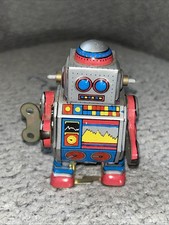 Retro Tin Lithographed Wind-up Mechanical Toy Little Robot MS235