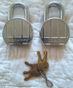 2 Vintage Master Lock # 230 Case Hard Heavy Duty Padlock, Keyed Alike, 5 Keys! 