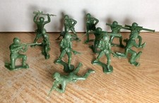 Vintage Lot 13 Plastic Army Men Toy Soldiers