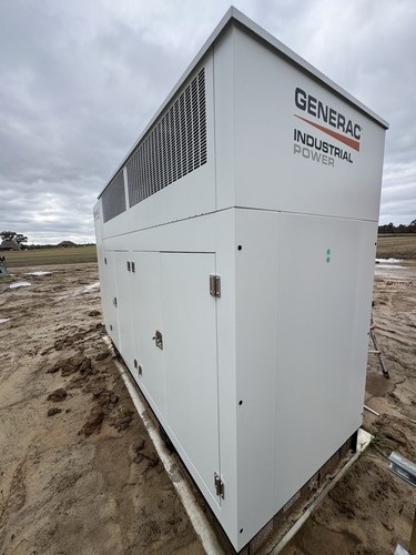 I Have A 2023 Natural Gas Generac Generator, With Roughly 250 Hrs 3phase 480. - Picture 2 of 24