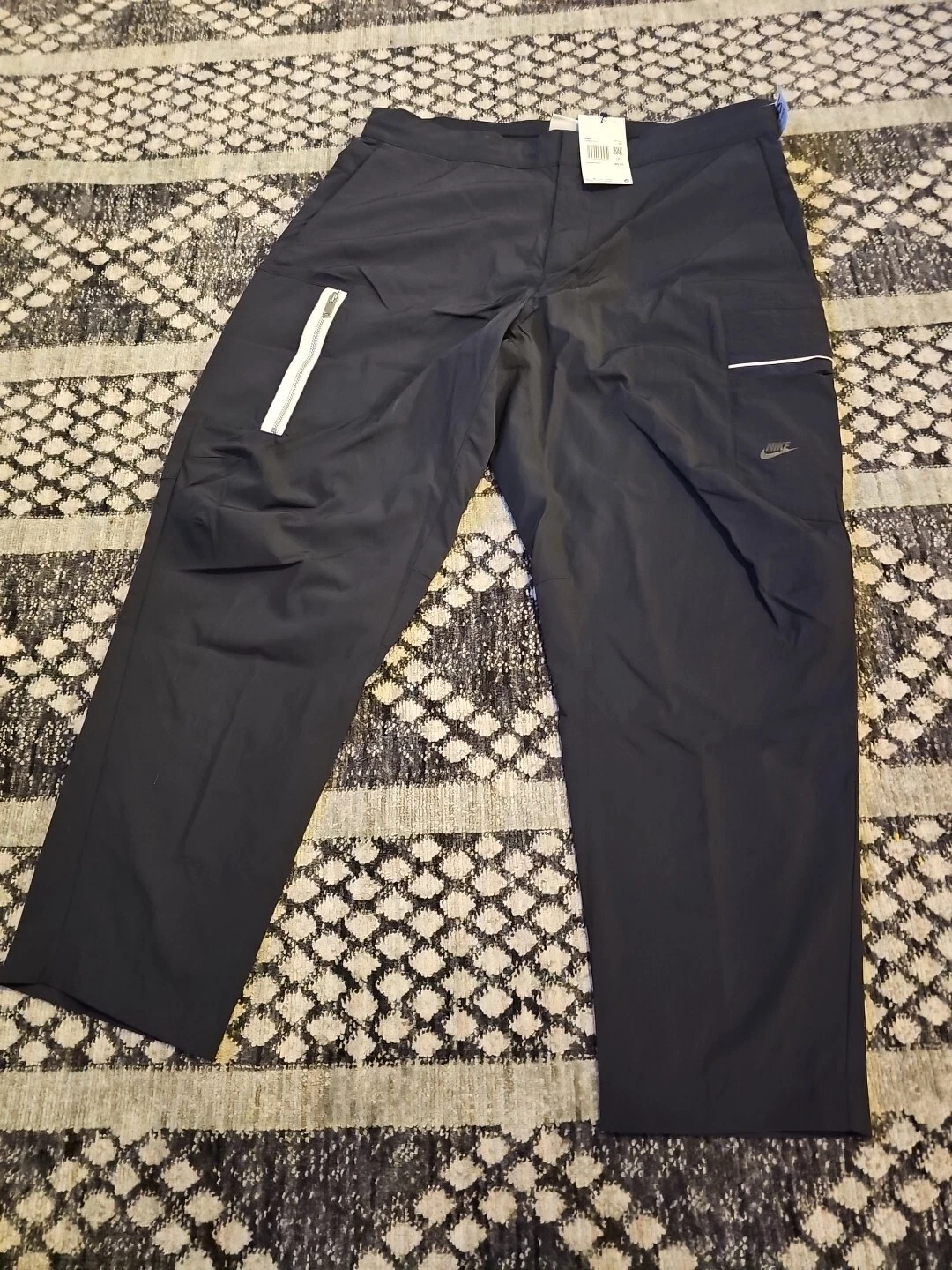 Nike Sportswear NSW Cargo Utility Pants Mens Sz 36x28 Nylon Black DM6681-010 $85