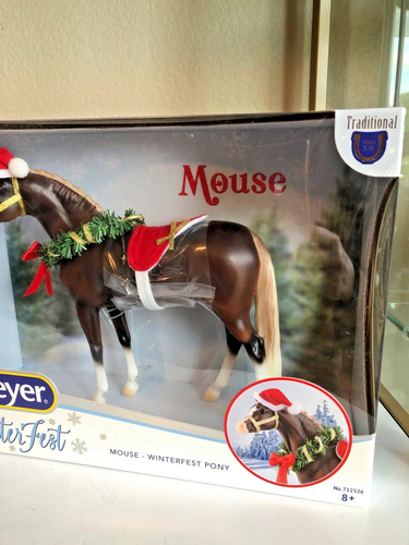 Breyer SR2023 WinterFest Limited Edition Mouse Chestnut German Riding Pony NIB!! - Picture 3 of 5