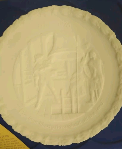 Fenton, Bicentennial Commemorative Plate, 1776-1976, 3rd of 4 Plates in Series 