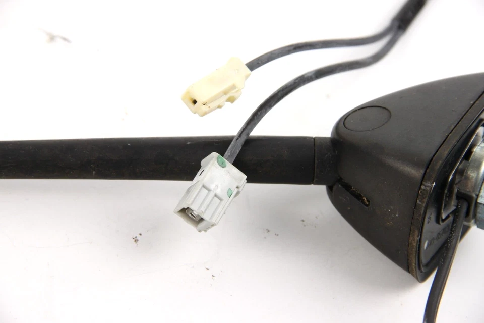 Amplificador de montaje de antena de techo de radio Scion xD 2008-2012 86300-52400 2555 Foto 2 de 4