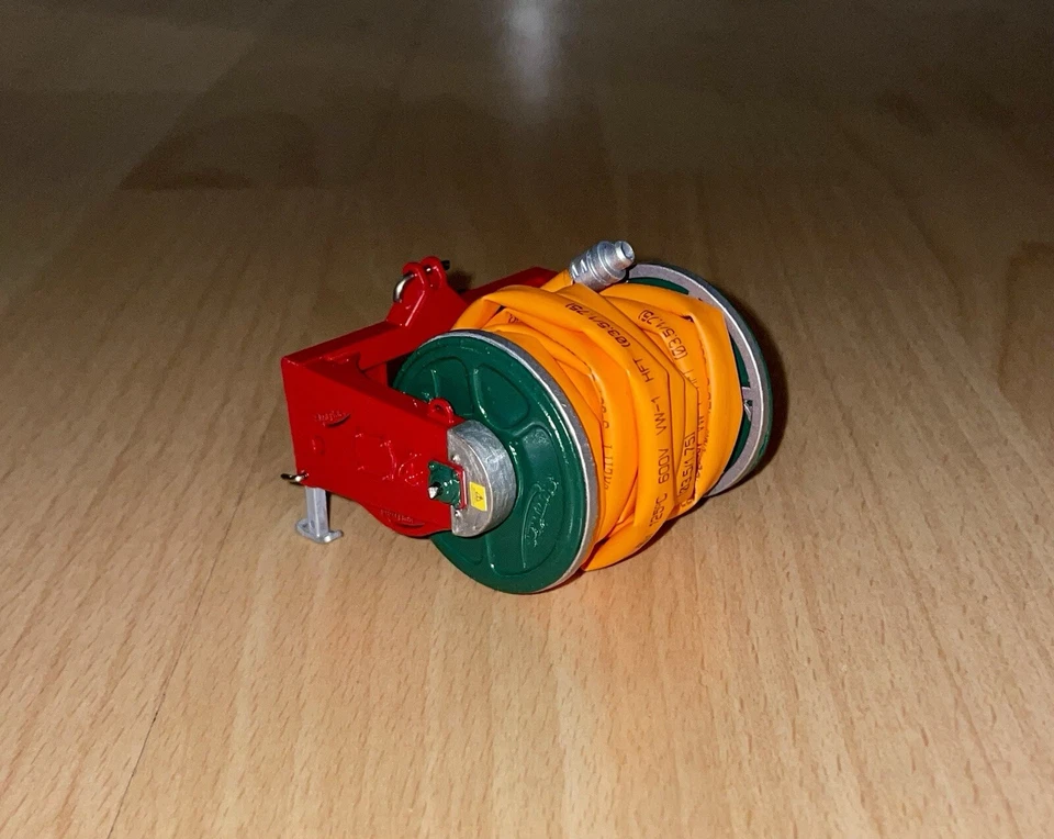 Scratchbuilt 600m umbilical Front Reeler 1:32 Scale - Image 4 of 4