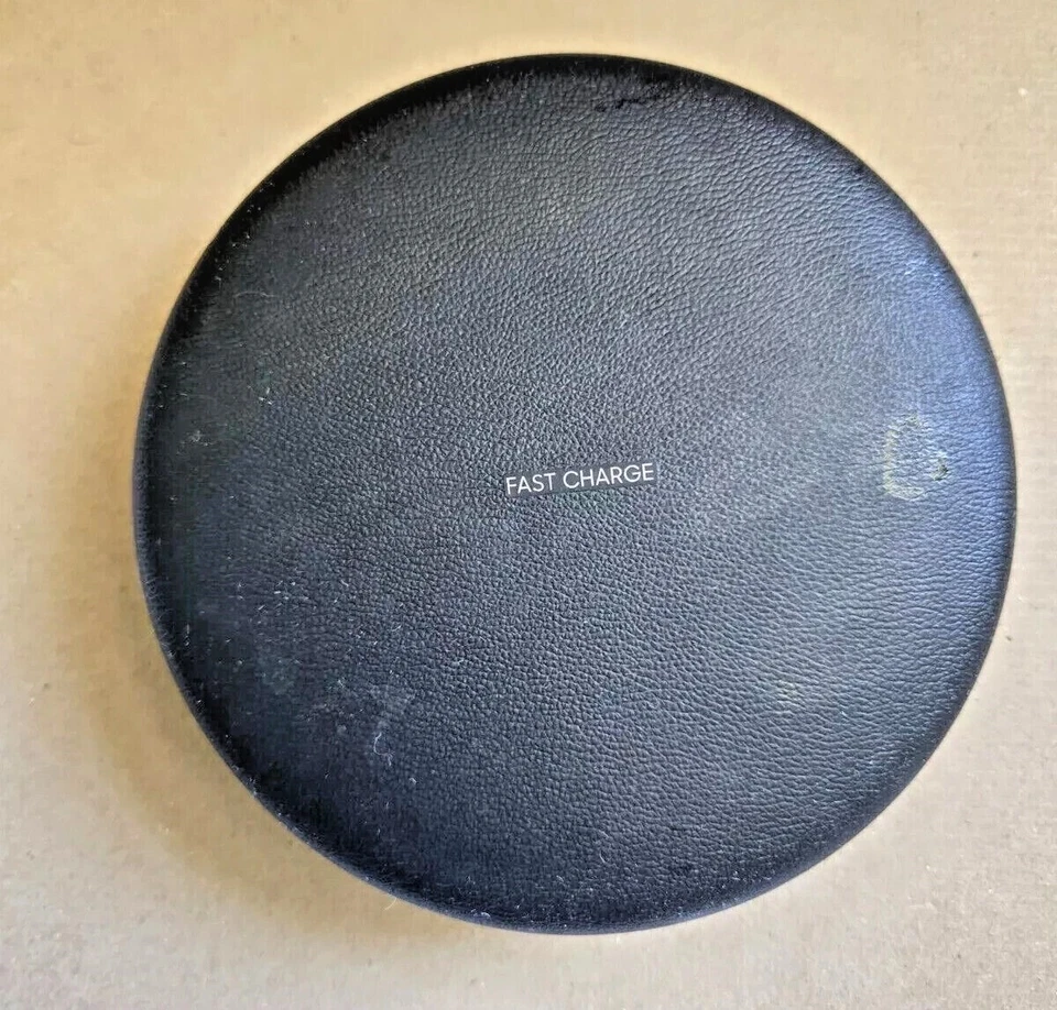 Беспроводное трансформируемое зарядное устройство Samsung Fast Charge EP-PG950 QI — (черное) без шнура - Изображение 2 из 3