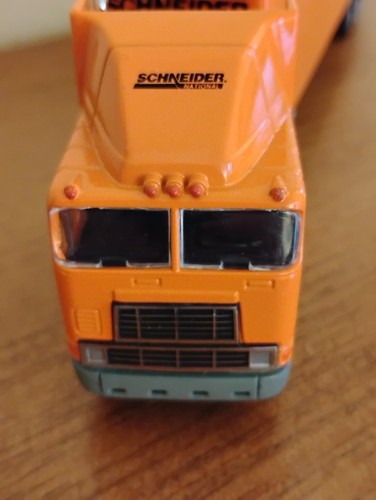 Rimorchio trattore pressofuso PEM International Schneider National 1996 1:64 - Foto 3 di 13