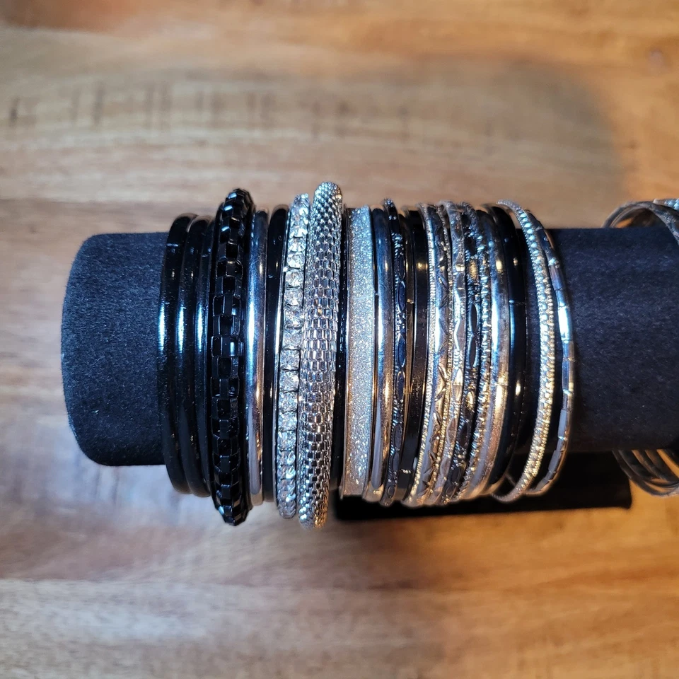 Elegante conjunto de 50 + brazaletes brazaletes de plata negros diamantes de imitación cadena cruzada brazalete Foto 2 de 4