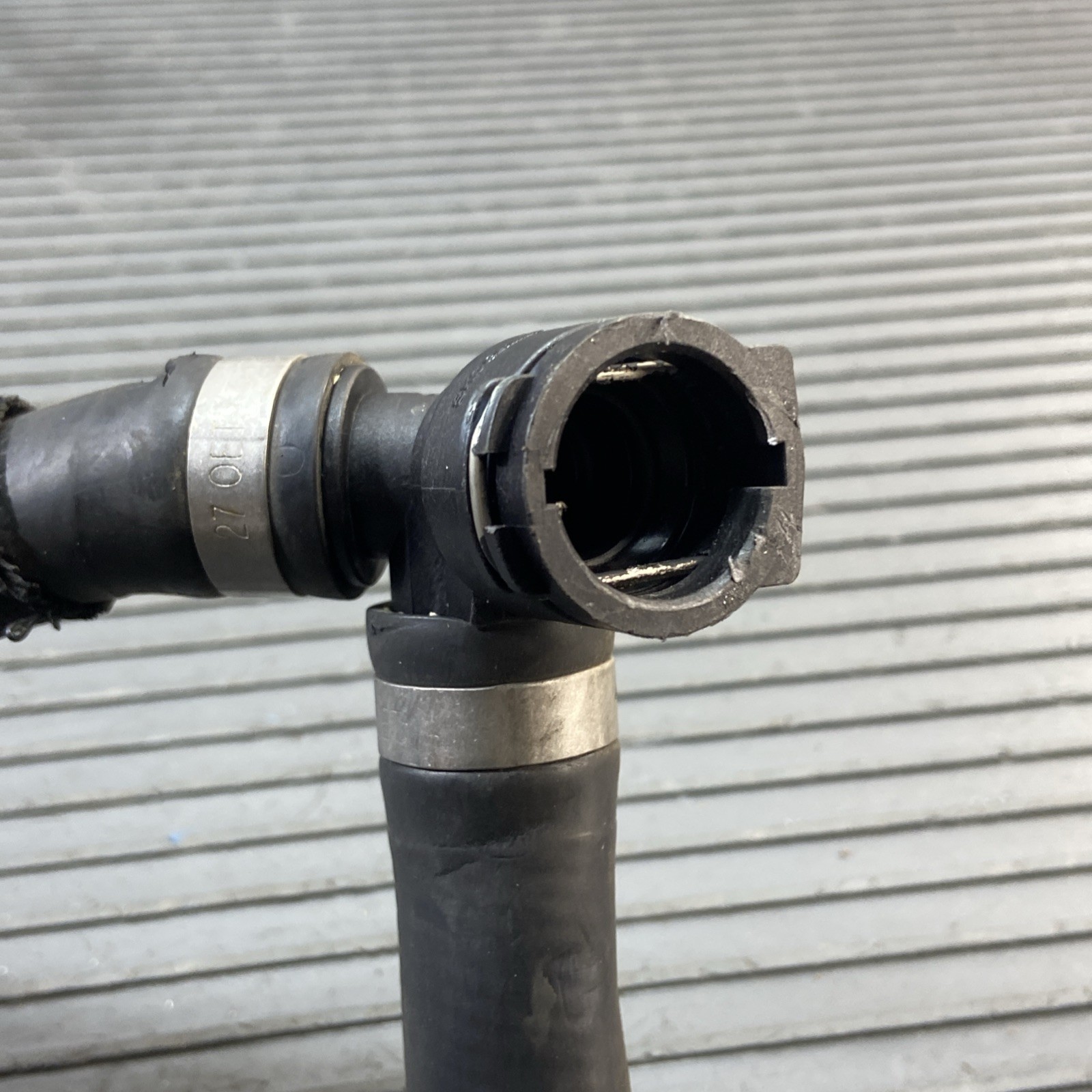BMW i8 2014-2020 Hose pipe