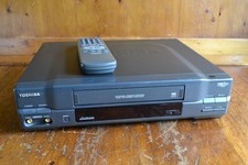 Toshiba M-472 4-Head VCR Video Cassette Recorder VHS Power Tested w/ Remote