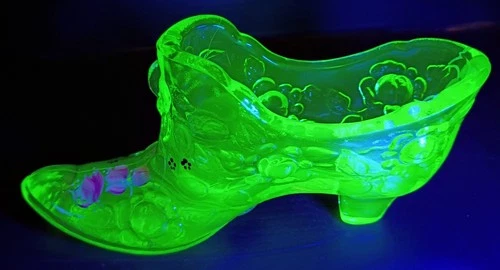 Vintage Fenton Uranium Green Glass Cabbage Rose Shoe *Faded Paint Washed Away 6"