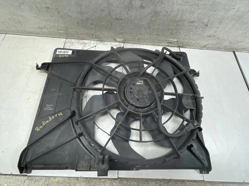 KIA OPTIMA 2010 refrigeración delantera radiador ventilador motor OEM Foto 4 de 4