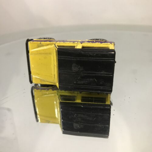 Vintage Matchbox Land Rover Ninety 90 1987 Diecast Model 1:62 Yellow - Picture 4 of 8