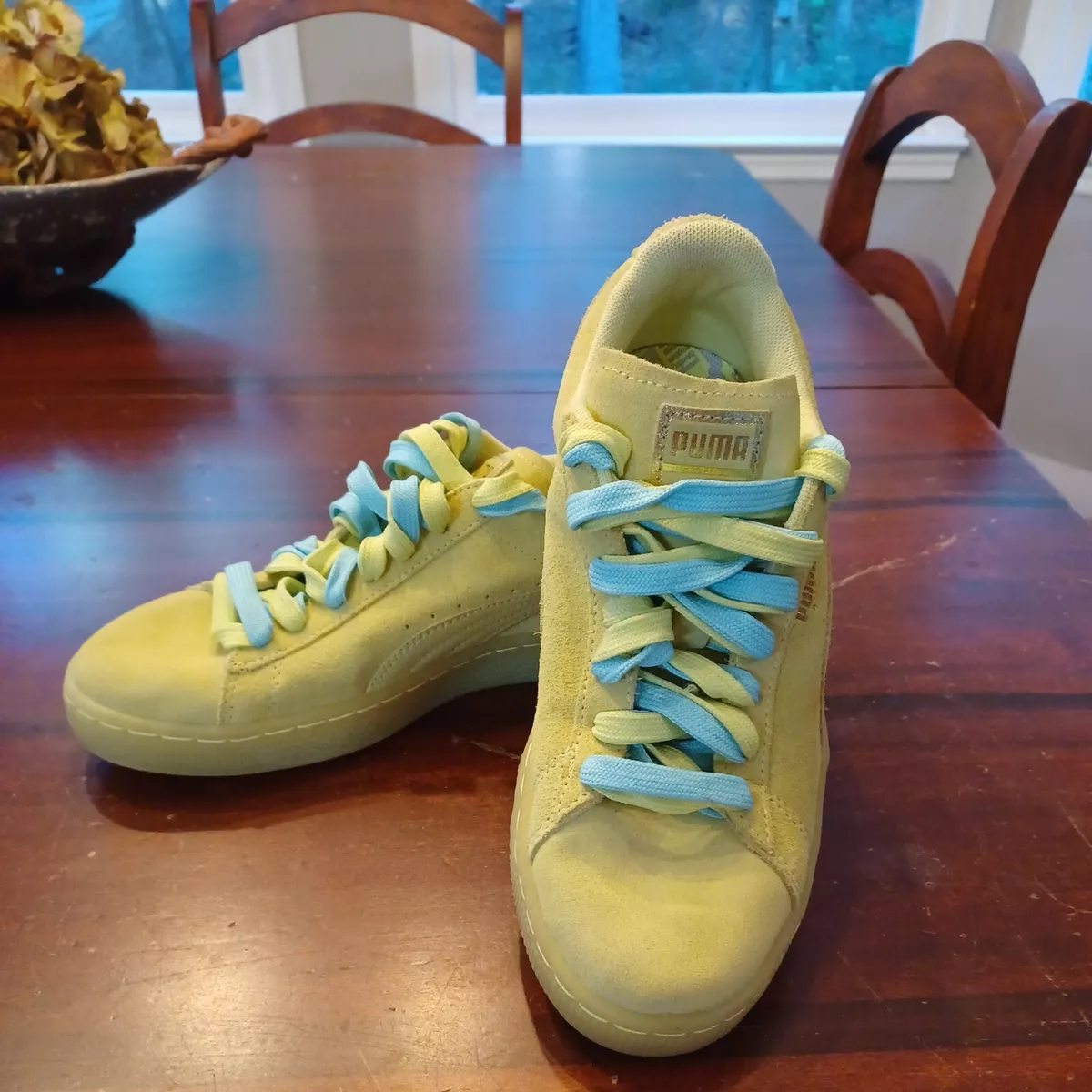 Puma suede classic women's outfits 2025
