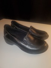 Clarks Artisan Black Leather Loafers 6.5M 1.5 Inch Heel Preppy Academia Office
