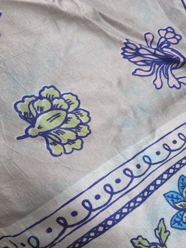 Vintage "Vanette Creations" Hand Rolled All Silk Scarf Doris Moser - Picture 5 of 8