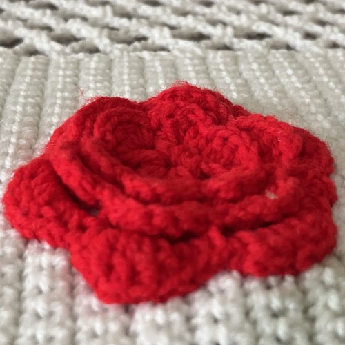 Vintage Christmas 3D Flowers Afghan Crochet Handmade Couch Throw 45”x 60”. - Picture 5 of 10