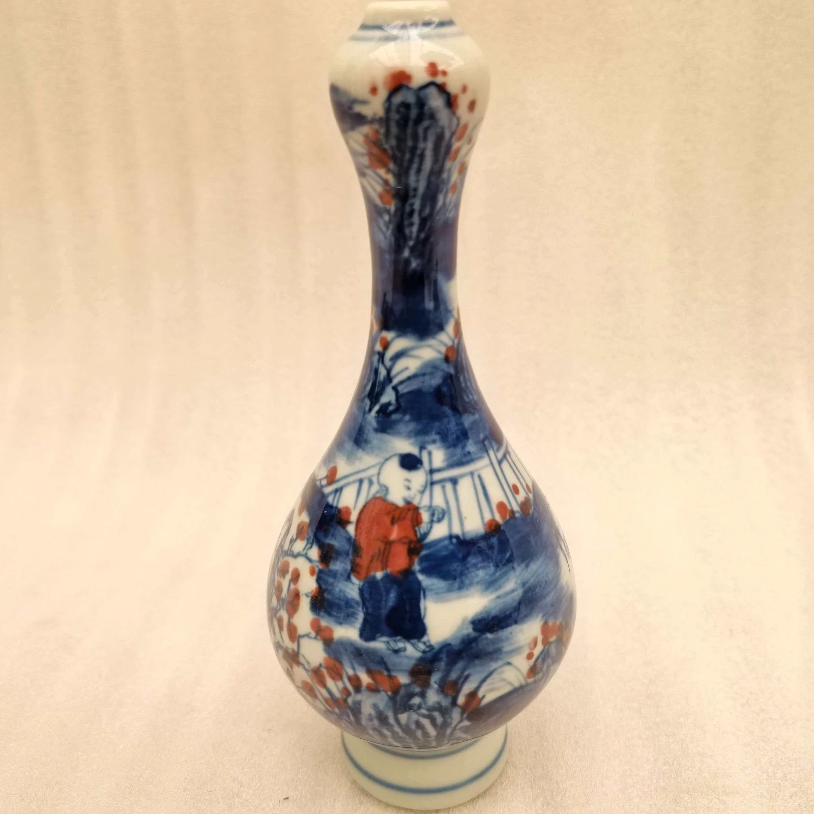 China Old Porcelain Blue white glazed red Character Pattern Closing Vase
Opens in a new window or ta