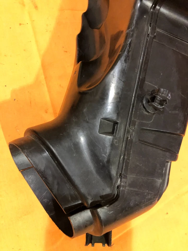 Suzuki GSXR 750 2006 OEM Ram tubo de conducto de admisión de aire 649 Foto 3 de 4