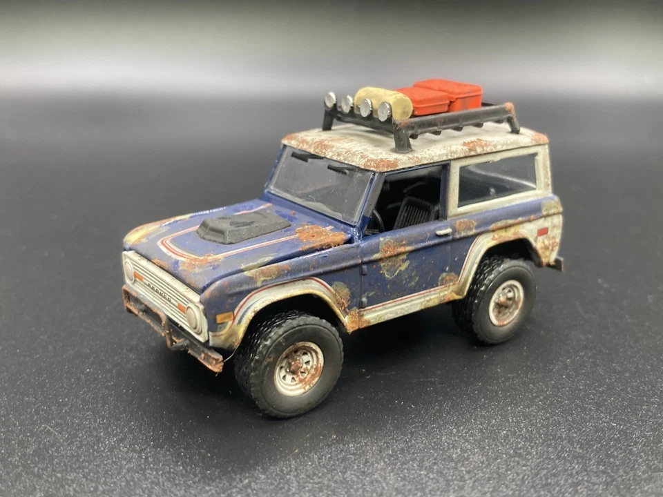 1971 Ford Bronco 4x4 ржавый выветренный сарай найти 1/64 литой заказ машины M2 - Изображение 2 из 4