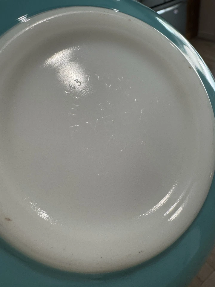 1959 Pyrex Turquoise Aqua Scroll #443 Cinderella Bowl 2 1/2 QT - Image 4 of 4