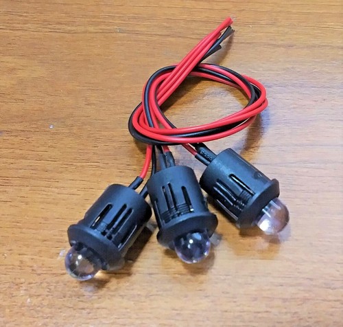 3 Super Bright BBT 12 volt White LED 1/2" Snap-In Landscape Courtesy Lights - Picture 1 of 5