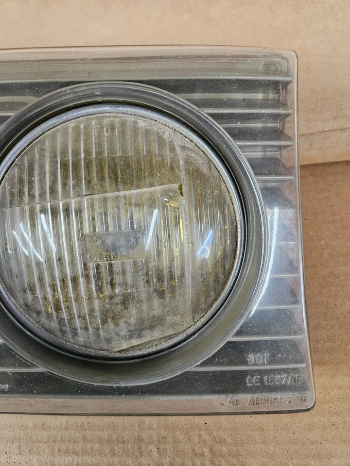 Faro derecho Mercedes W123 200D 240D 250 280E 300D 1976-1985 OEM 6073N Foto 2 de 4