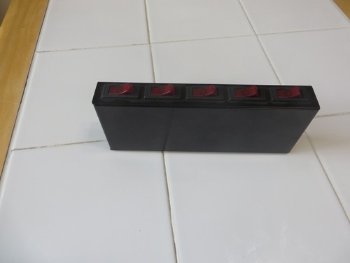 5 SWITCH CUSTOM MADE SWITCH BOX. BRAND NEW. - Foto 2 di 6